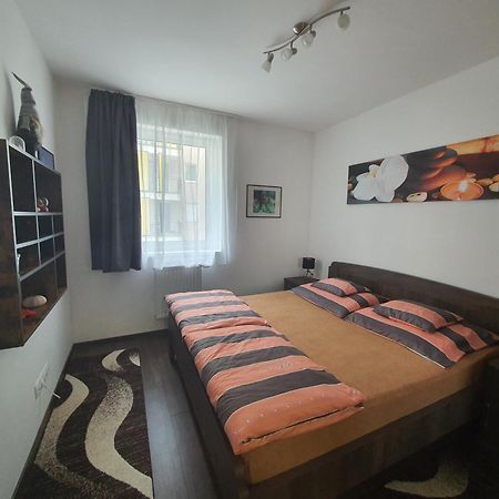 Park West Apartment - Free Parking บูดาเปสต์ ภายนอก รูปภาพ
