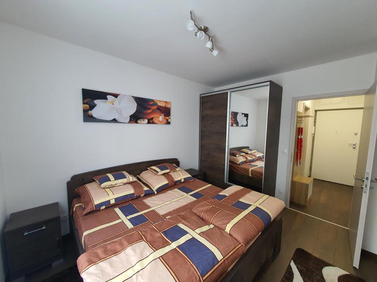Park West Apartment - Free Parking บูดาเปสต์ ภายนอก รูปภาพ