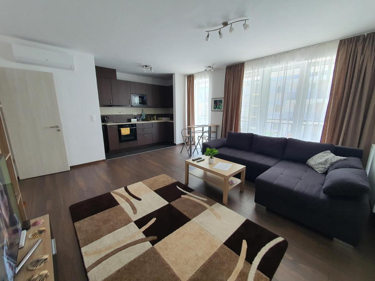Park West Apartment - Free Parking บูดาเปสต์ ภายนอก รูปภาพ