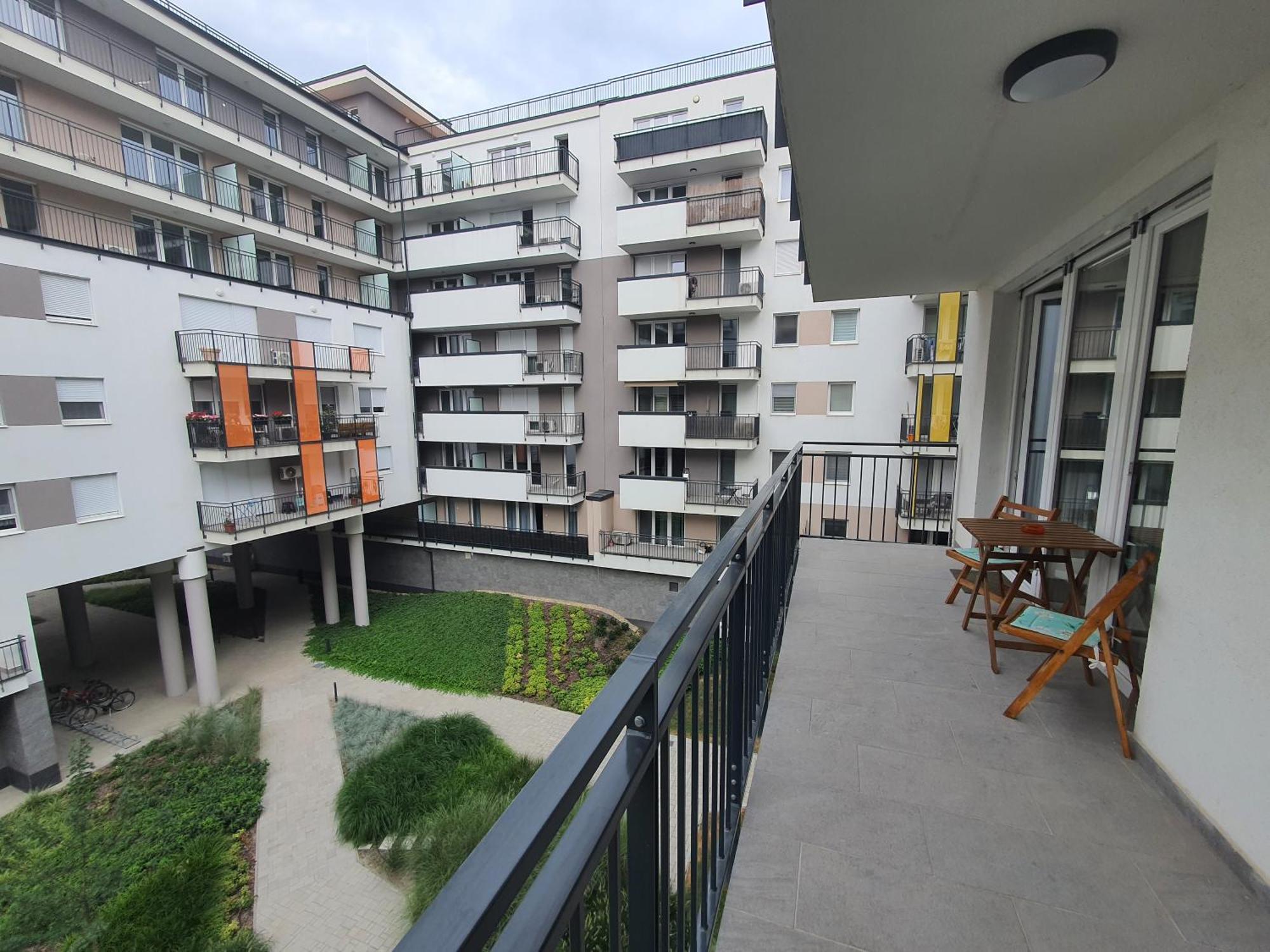 Park West Apartment - Free Parking บูดาเปสต์ ภายนอก รูปภาพ